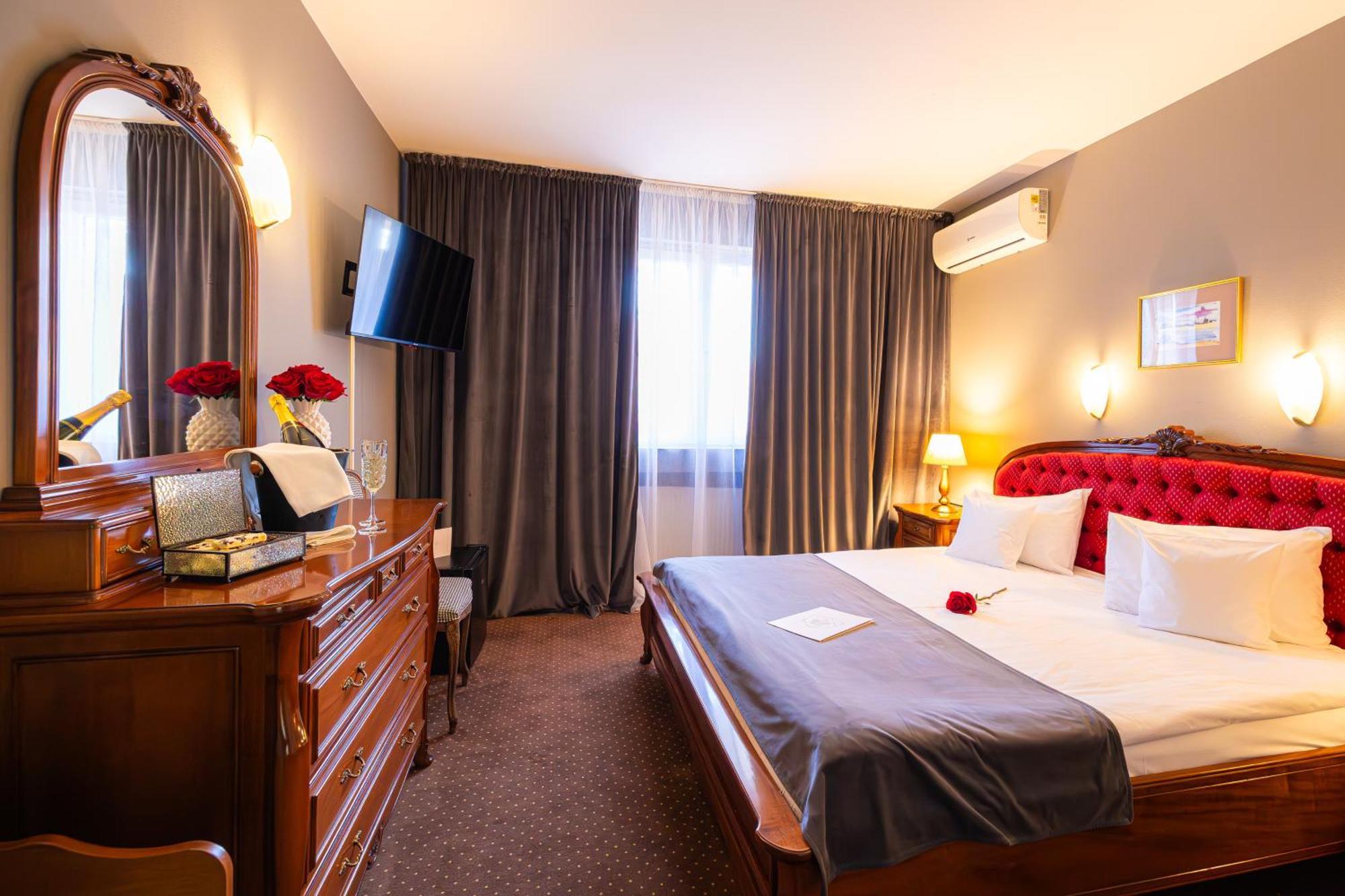 Hotel Brilliant Meses 잘러우 외부 사진