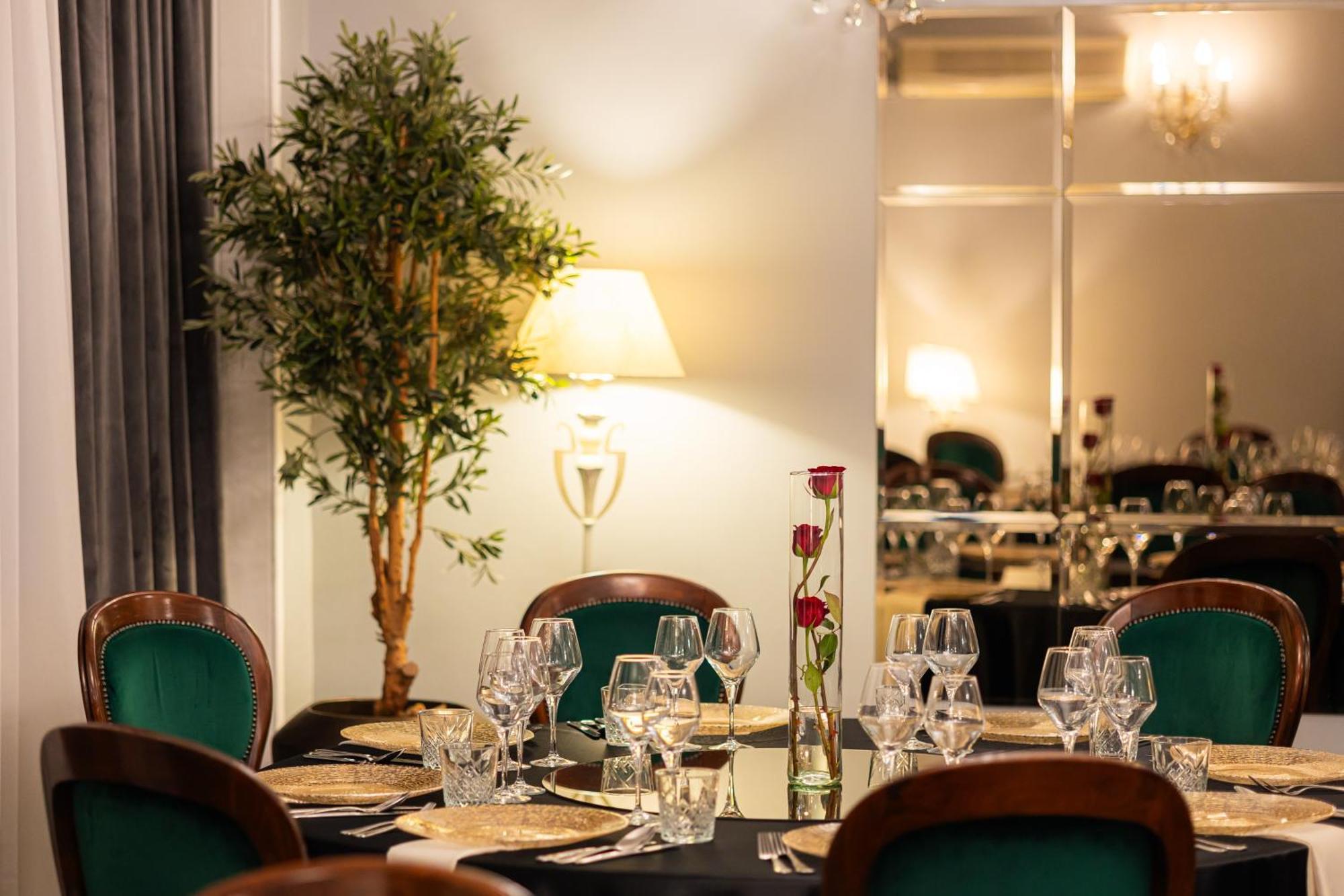 Hotel Brilliant Meses 잘러우 외부 사진
