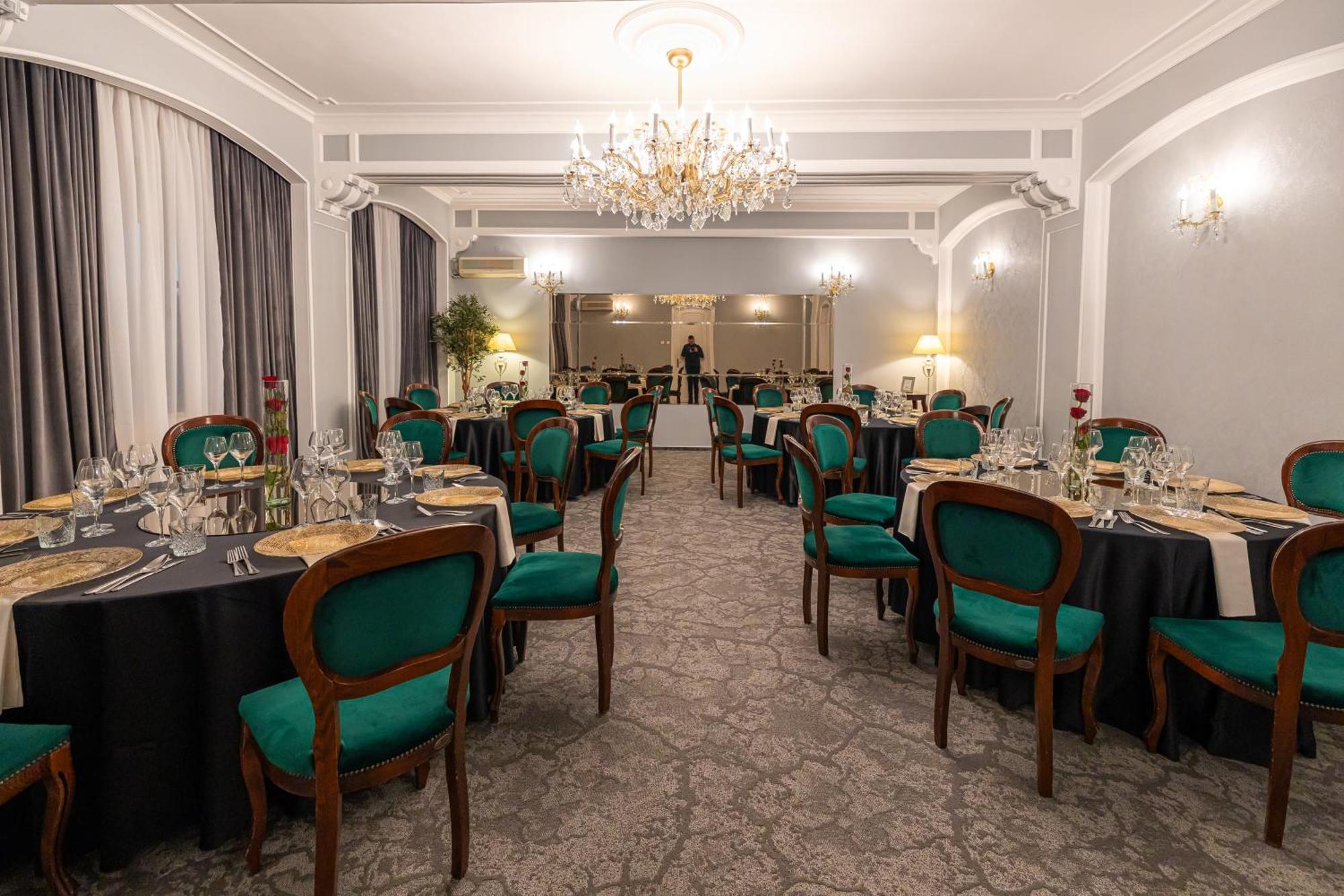 Hotel Brilliant Meses 잘러우 외부 사진